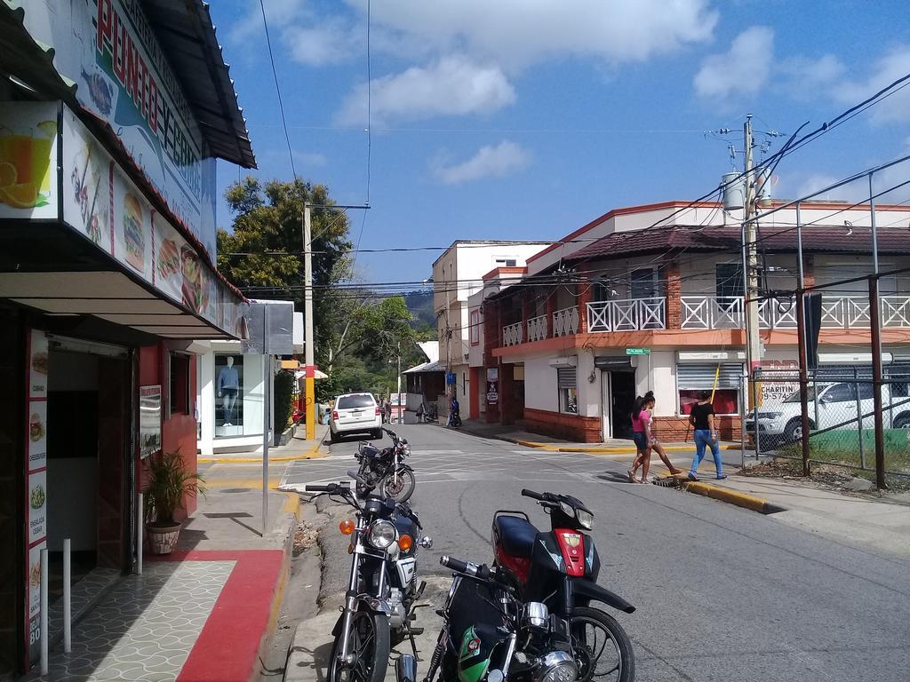 Hostel Quintonido Jarabacoa Exterior foto